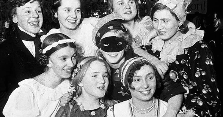 Müharibədən sonrakı ümid dövrü: SSRİ 1946 cı ildə dinc həyata necə qayıtdı? FOTOLAR