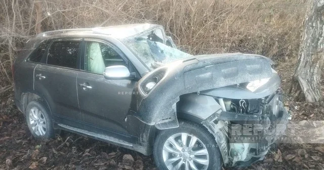 Тяжёлое ДТП в Огузском районе: столкнулись Mercedes Vito и KIA