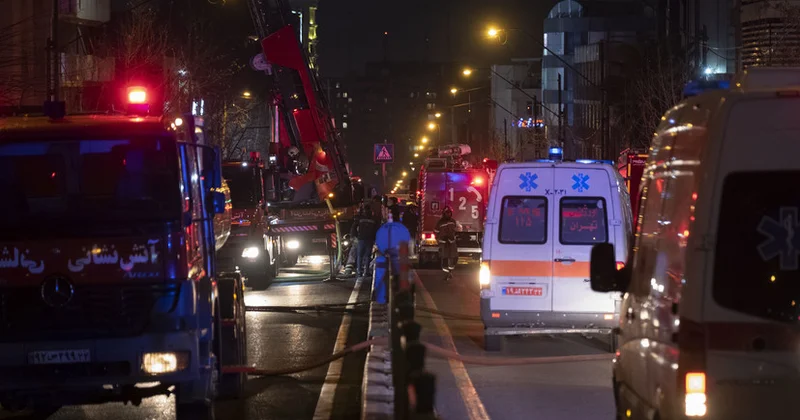 İranda etirazlar: Təcili yardım maşınları zədələndi