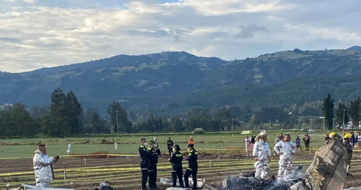 Təyyarə qəzasında məşhur müğənni və qrupu HƏLAK OLDU