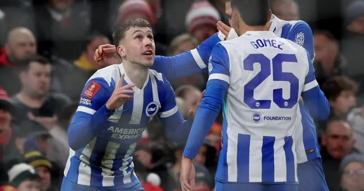 Манчестер Юнайтед уступил Брайтону и вылетел из Кубка Англии