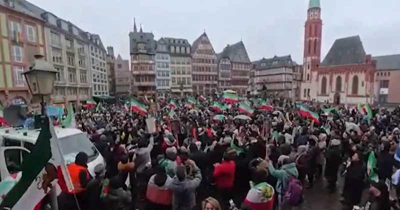 Иранцы во Франкфурте взывают к шаху видео