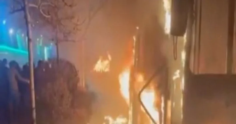 İranda etiraz aksiyaları ilə bağlı yeni videolar yayılıb, nümayişçilər bəzi küçələrə nəzarəti ələ keçirib VİDEO