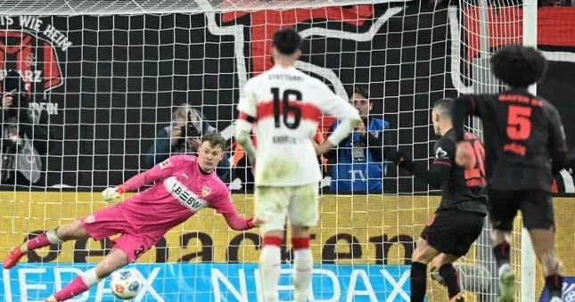 Bayer uduzdu, Frayburq qalib gəldi