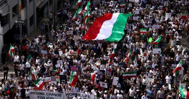 Küçələr danışır, sistem susur: İranın legitimlik sınağı dərinləşir TƏHLİL VİDEO