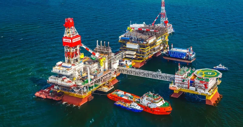 ВСУ ударили по буровым установкам Лукойла на Каспии Minval Politika