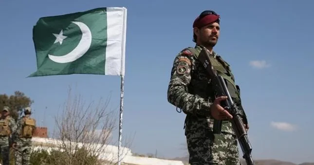 Pakistanda terror əməliyyatı 12 silahlı zərərsizləşdirildi