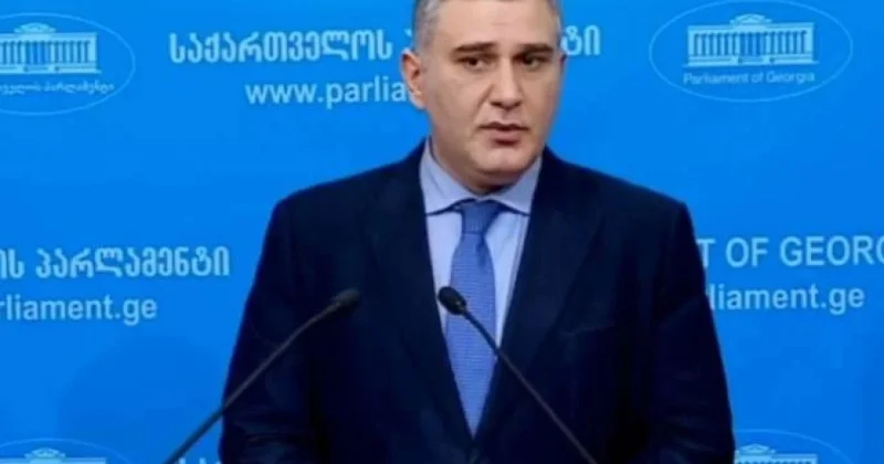 Xaricdə fasiləsiz altı aydan çox yaşayan Gürcüstan vətəndaşlarının dövlət tibbi sığortası dayandırılacaq