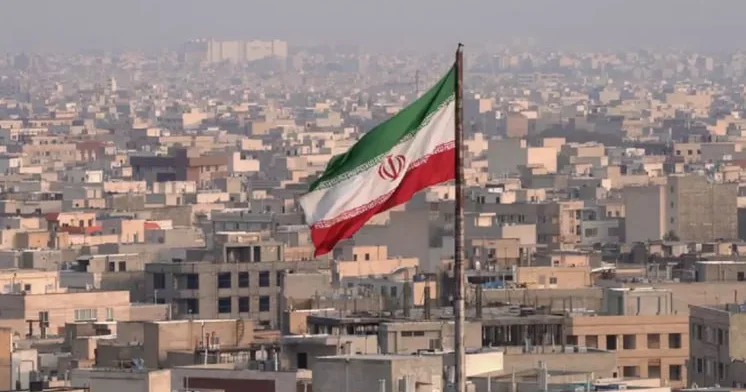 İranda ölənlərin sayı 500 ü keçdi: Etirazçılar geri çəkilmir VİDEO