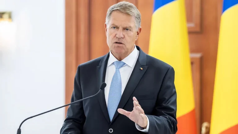 Rumıniya prezidenti Klaus İohannis istefa verdiyini açıqlayıb