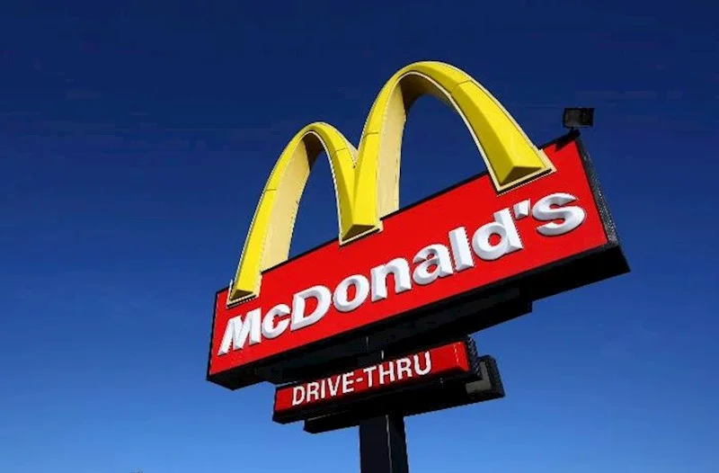 Adı kütləvi təcavüzdə hallanan “McDonald s”ın satışları azaldı