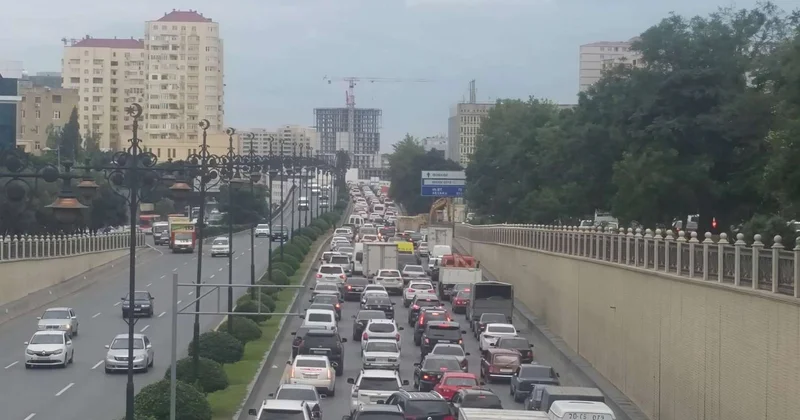 “20 Yanvar” “Şamaxinka”dakı tıxacın azaldılması üçün tunel tikilir VİDEO