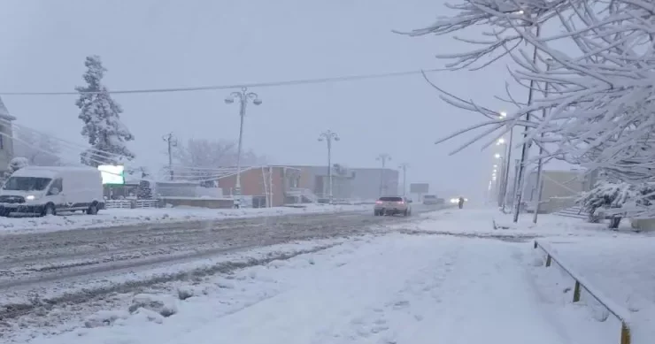 Güclü qar yolu bağladı, 19 kənd işıqsız qaldı