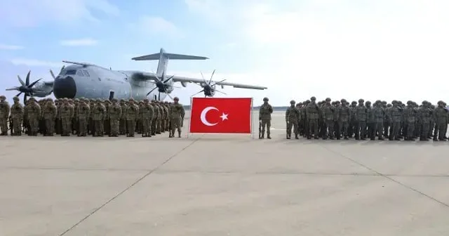 Almaniyada türk hərbi konvoyunu görənlər təəccübləndi FOTO/VİDEO