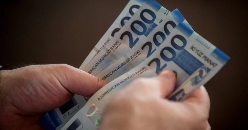 Azərbaycanda orta aylıq əməkhaqqı 1100 manatı ötüb