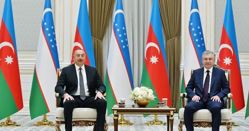 Şavkat Mirziyoyev İlham Əliyevi təbrik etdi