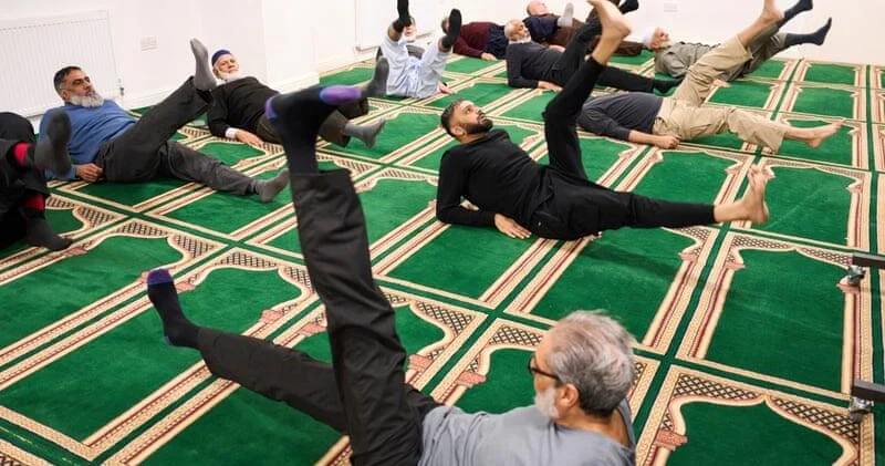 Namazdan sonra pilates: Məsciddə kişilər üçün dərslərə başladı FOTO