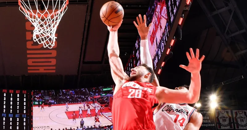 NBA: Türkiyəli basketbolçunun komandası 3 cü pilləyə yüksəlib