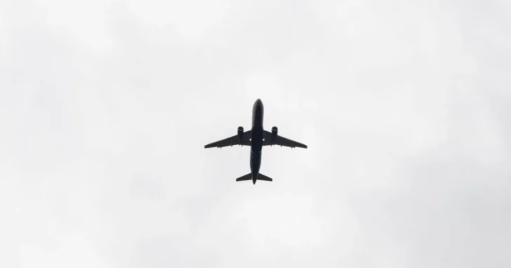 Нападение на самолет Smart Air в аэропорту Индонезии, есть погибшие