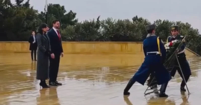Вице президент США на Аллее шехидов видео