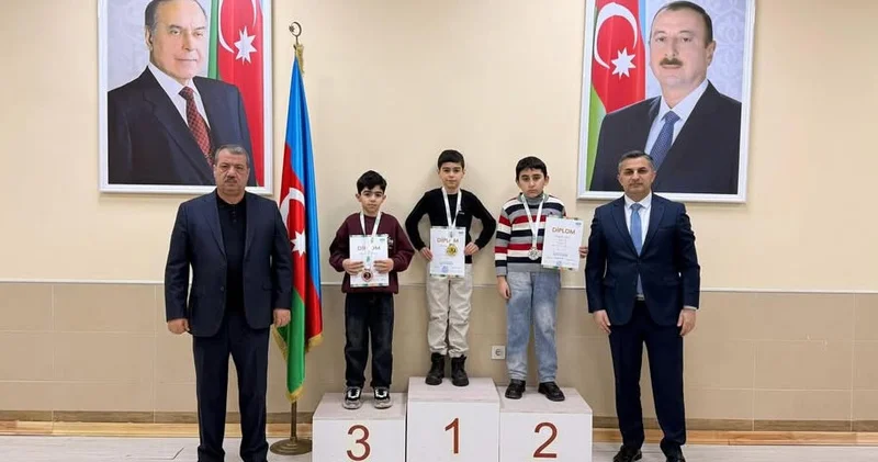 Bakı şəhərində şahmat üzrə uşaqlar arasında birincilik baş tutub FOTO
