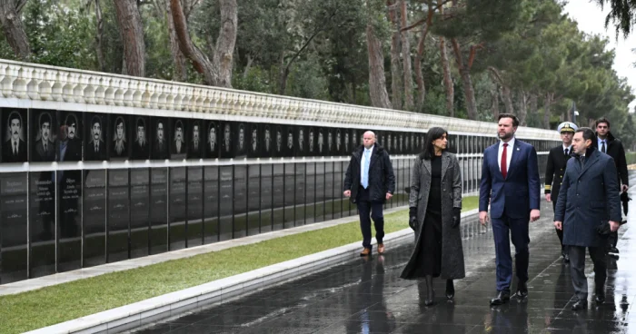 ABŞ Vitse prezidenti Şəhidlər xiyabanında I VİDEO FOTO