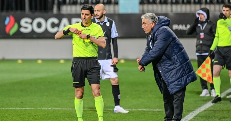 Yenə Əliyar Ağayev, yenə qırmızı Hakimliyin mənzərəsi