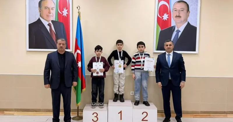 Состоялся чемпионат Баку по шахматам среди детей