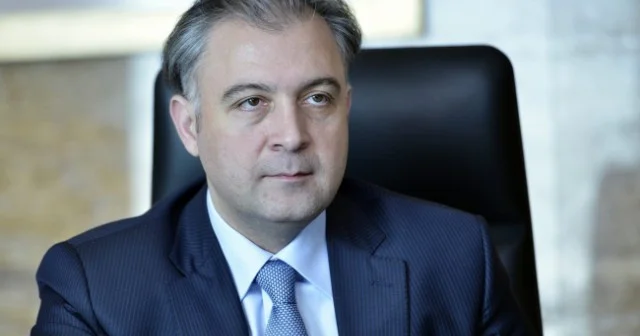 Prezidentin köməkçisi yeni sədri kollektivə təqdim etdi