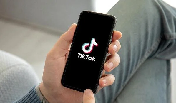 Yeniyetmələrin “TikTok”a girişini məhdudlaşdırmaq olacaq