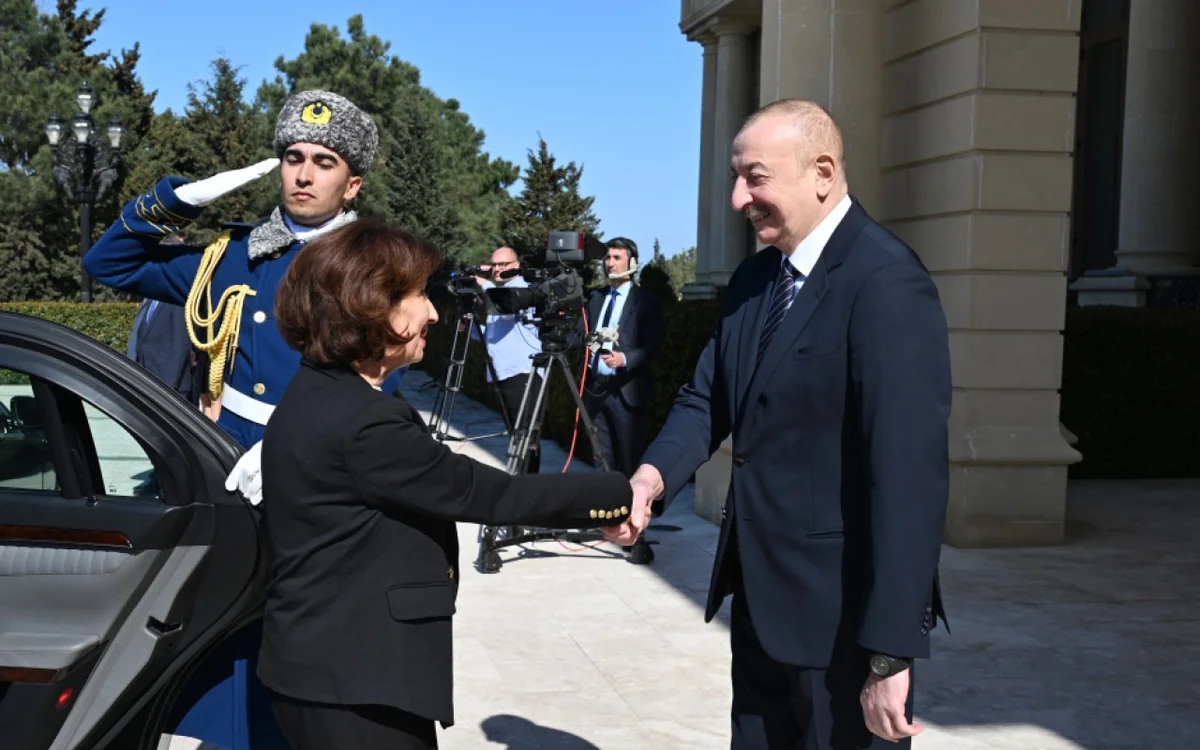 İlham Əliyev Şimali Makedoniya Prezidentini qarşıladı FOTOLAR