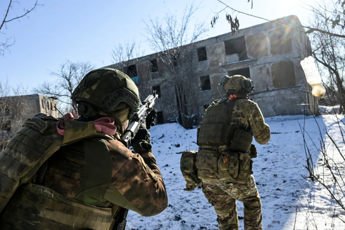 Rusiya Silahlı Qüvvələri Donetskdə yaşayış məntəqəsini nəzarətə götürdü