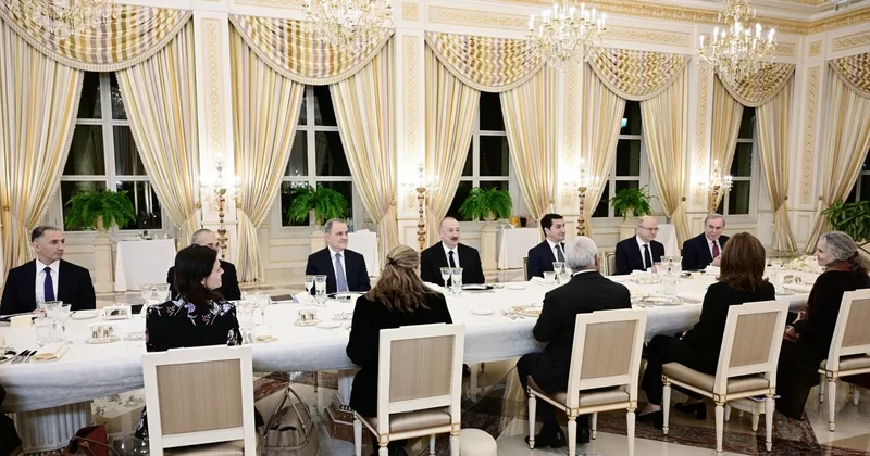 На встрече президента Ильхама Алиева с Антониу Коштой отмечен вклад Азербайджана в энергобезопасность Европы