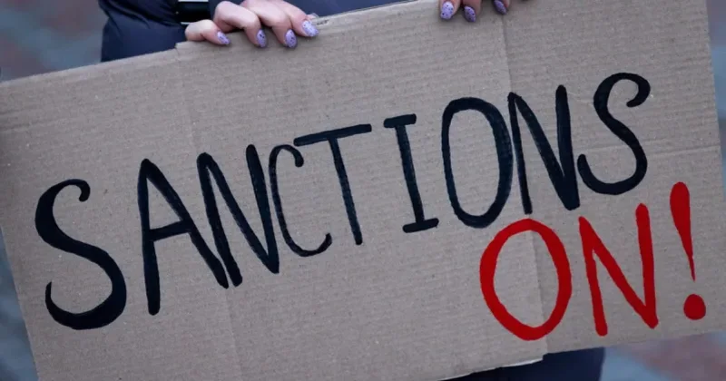 Большая семерка сохранит санкции против России