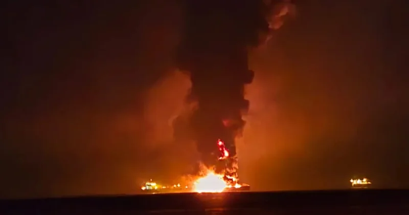 В Ираке нефтетанкеры и крупное месторождение попали мощный обстрел