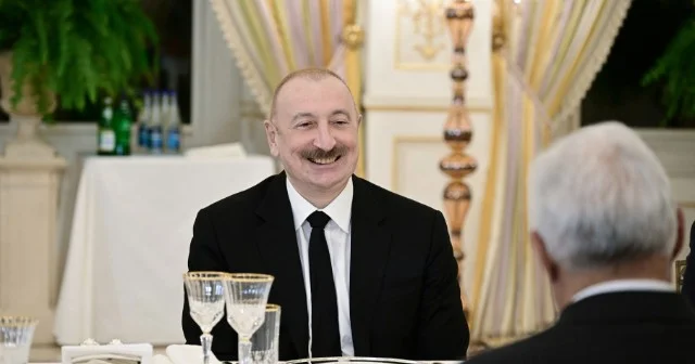 Prezidentin Koşta ilə rəsmi nahar əsnasında geniş tərkibdə görüşü oldu FOTOLAR