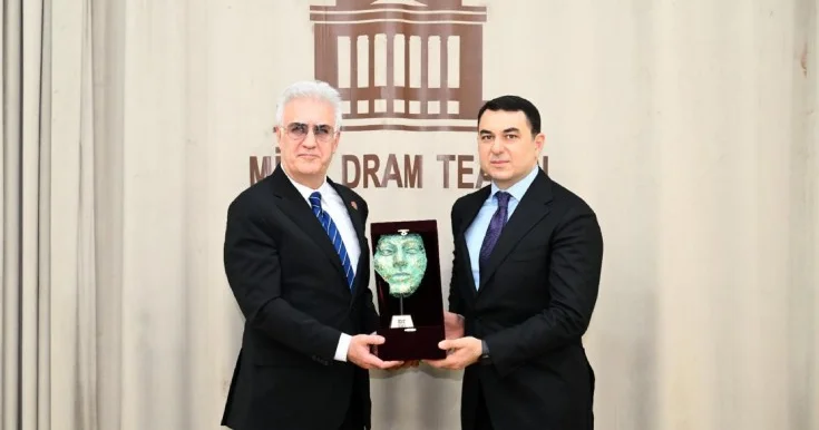 Nazir yerli və əcnəbi aktyorlarla görüşdü Fotolar