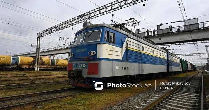 Грузовой поезд с российским зерном отправляется из Азербайджана транзитом в Армению