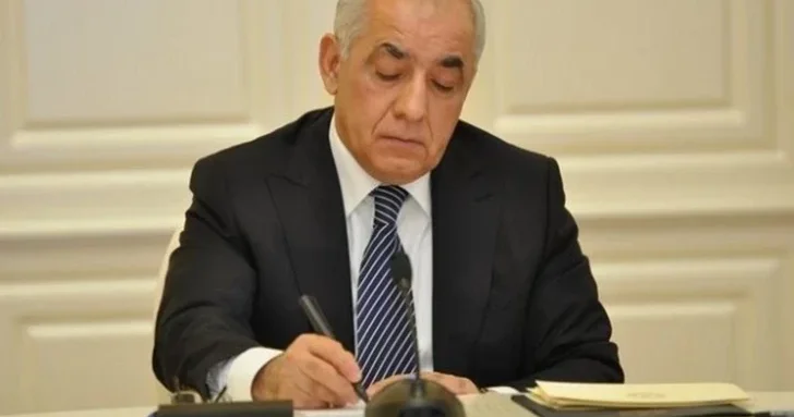 Али Асадов подписал распоряжение о данных муниципалитетов