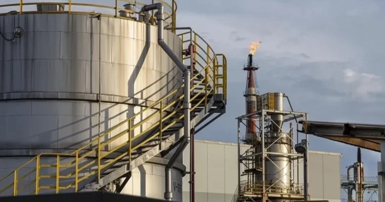 Страны IEA направят на рынок 400 млн баррелей нефти из стратегических резервов