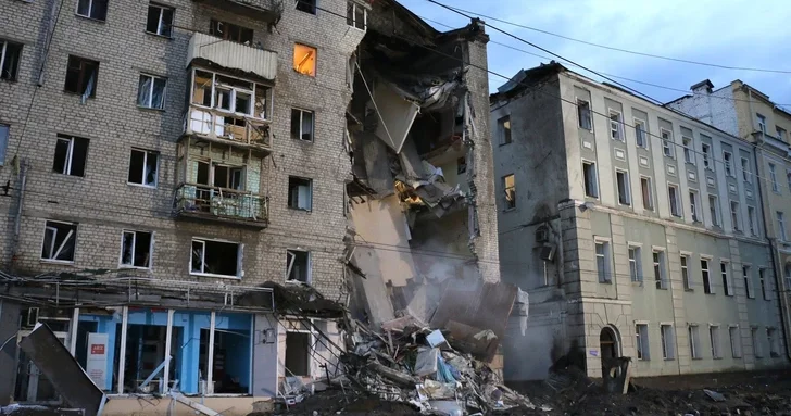 Украинские СМИ: В результате атак на Харьков и Херсонскую область есть погибшие и раненые