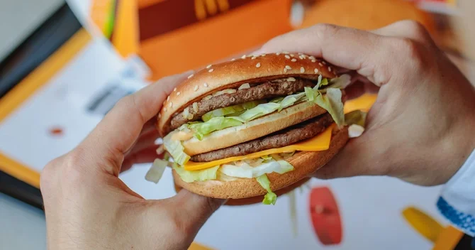 McDonald s Açıq Qapı proqramını rəsmi olaraq təqdim etdi