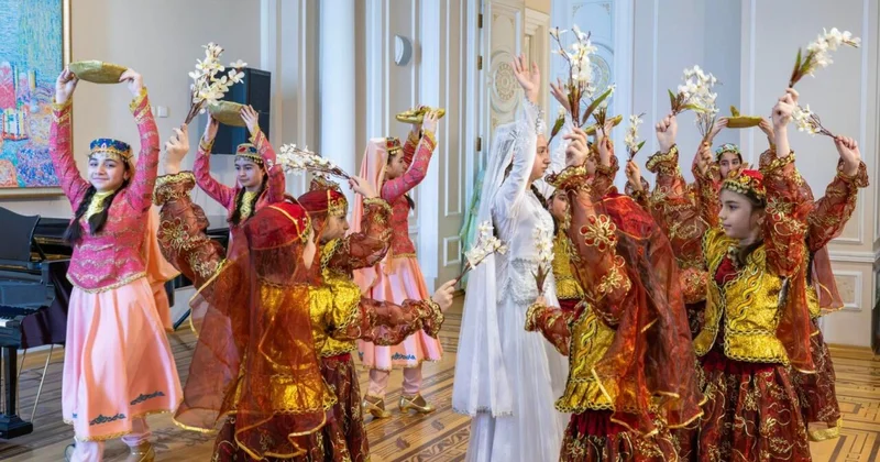 Праздник ветра и пробуждения весны в азербайджанских танцах ФОТО