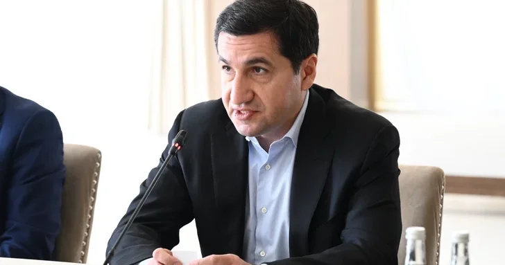 Хикмет Гаджиев поделился постом о встрече с представителями гражданских обществ Азербайджана и РА
