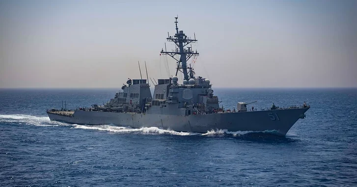 Боевые корабли США вошли в Ормузский пролив на фоне переговоров с Ираном
