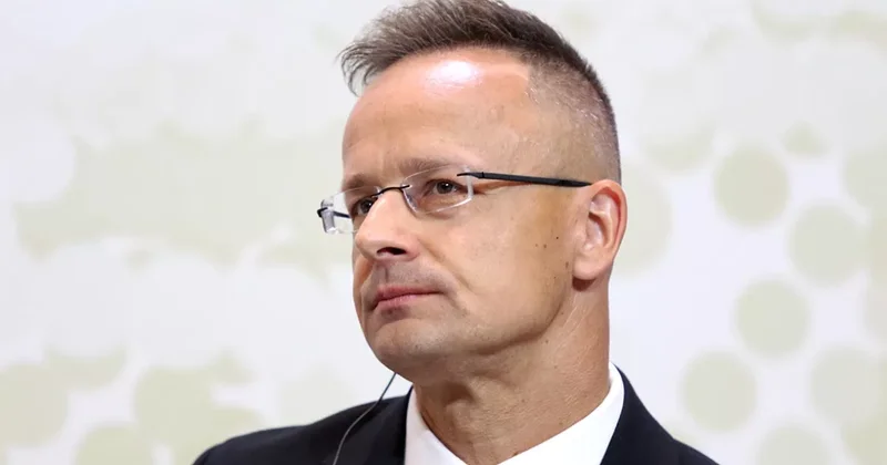 Орбан: Сийярто не может позвонить бабушке без прослушки иностранными спецслужбам