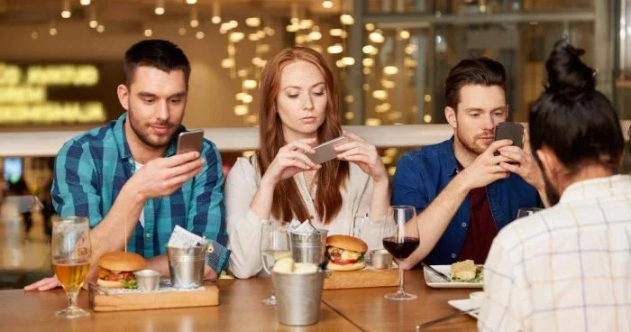 Бесплатный Wi Fi в ресторанах: удобство или скрытая угроза для ваших данных?