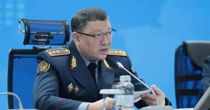 Глава МВД Казахстана поручил усилить работу миграционного контроля