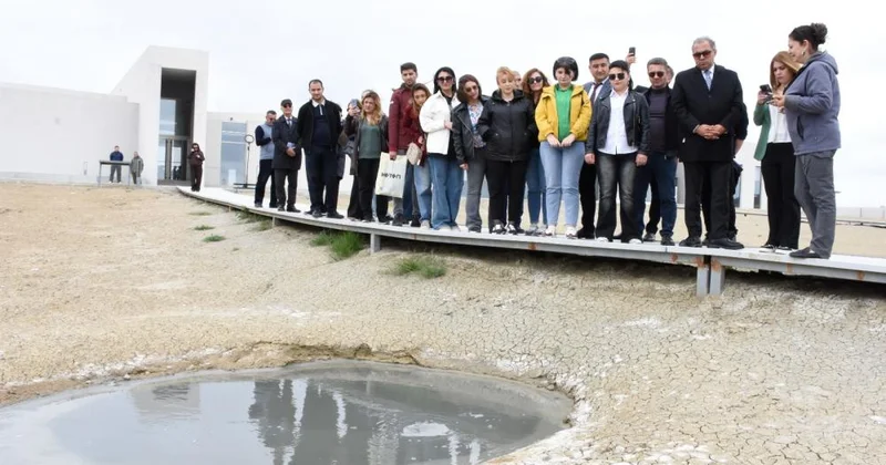YAP Qaradağ rayon təşkilatının fəalları Palçıq Vulkanları Kompleksinə səfər ediblər