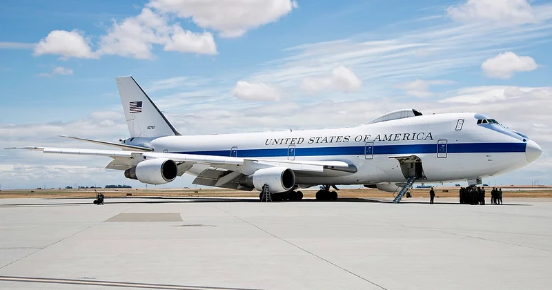 США внезапно поднимали в небо самолет Судного дня